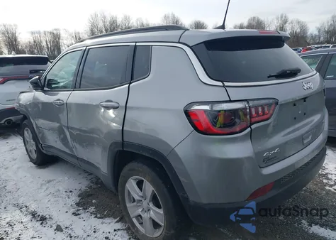 2022 Jeep Compass Latitude 4X4 from USA, damaged, VIN 3C4NJDBB1NT237714